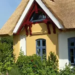 Ferienhaus Helge An Der Schoritzer Wiek Hébergement de vacances *